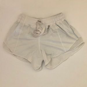 LULULEMON HOTTY HOT SHORT 4”